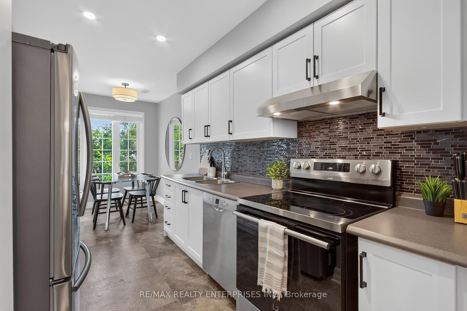 2110 Cleaver Avenue, Unit 219 thumbnail 5