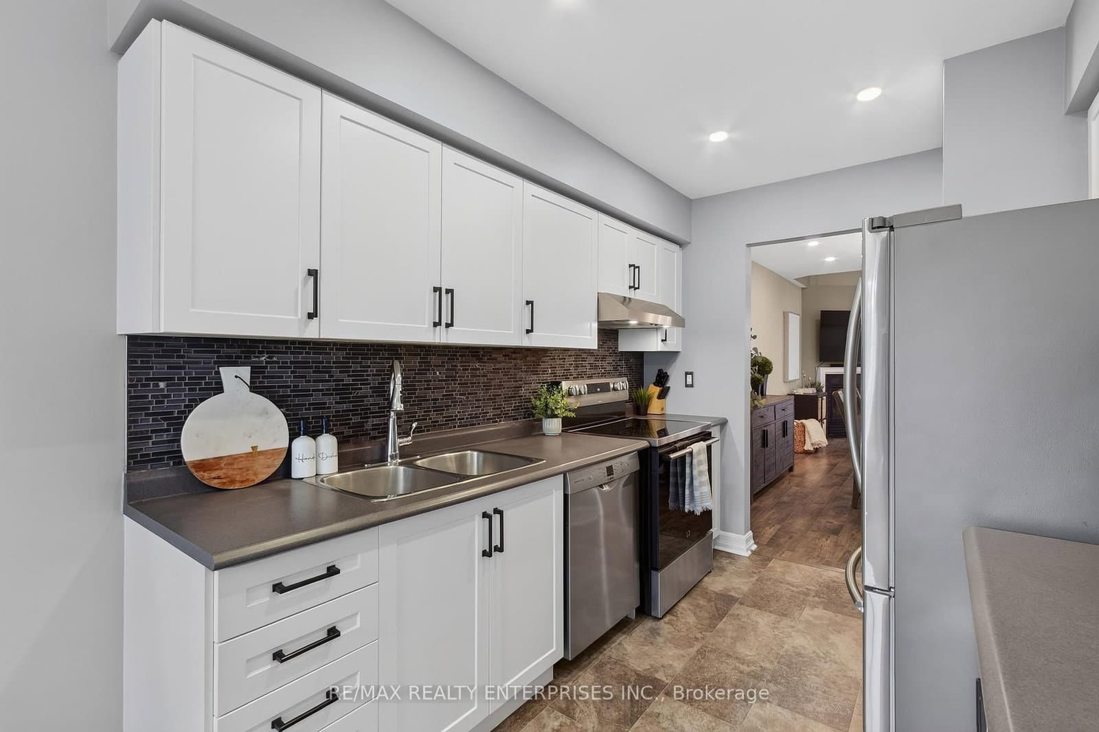 2110 Cleaver Avenue, Unit 219 thumbnail 7