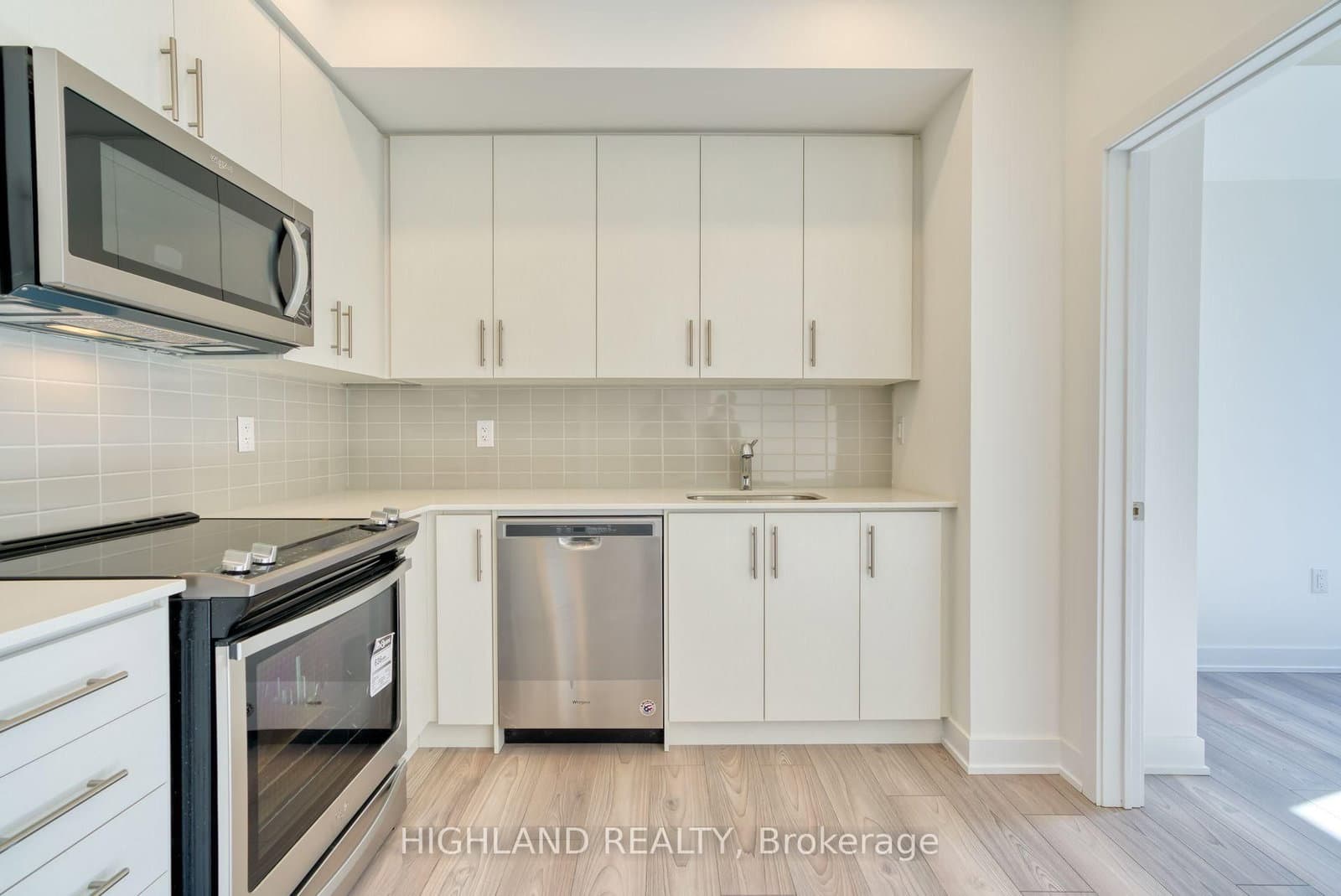 3473 Widdicombe Way, Unit 7 thumbnail 5