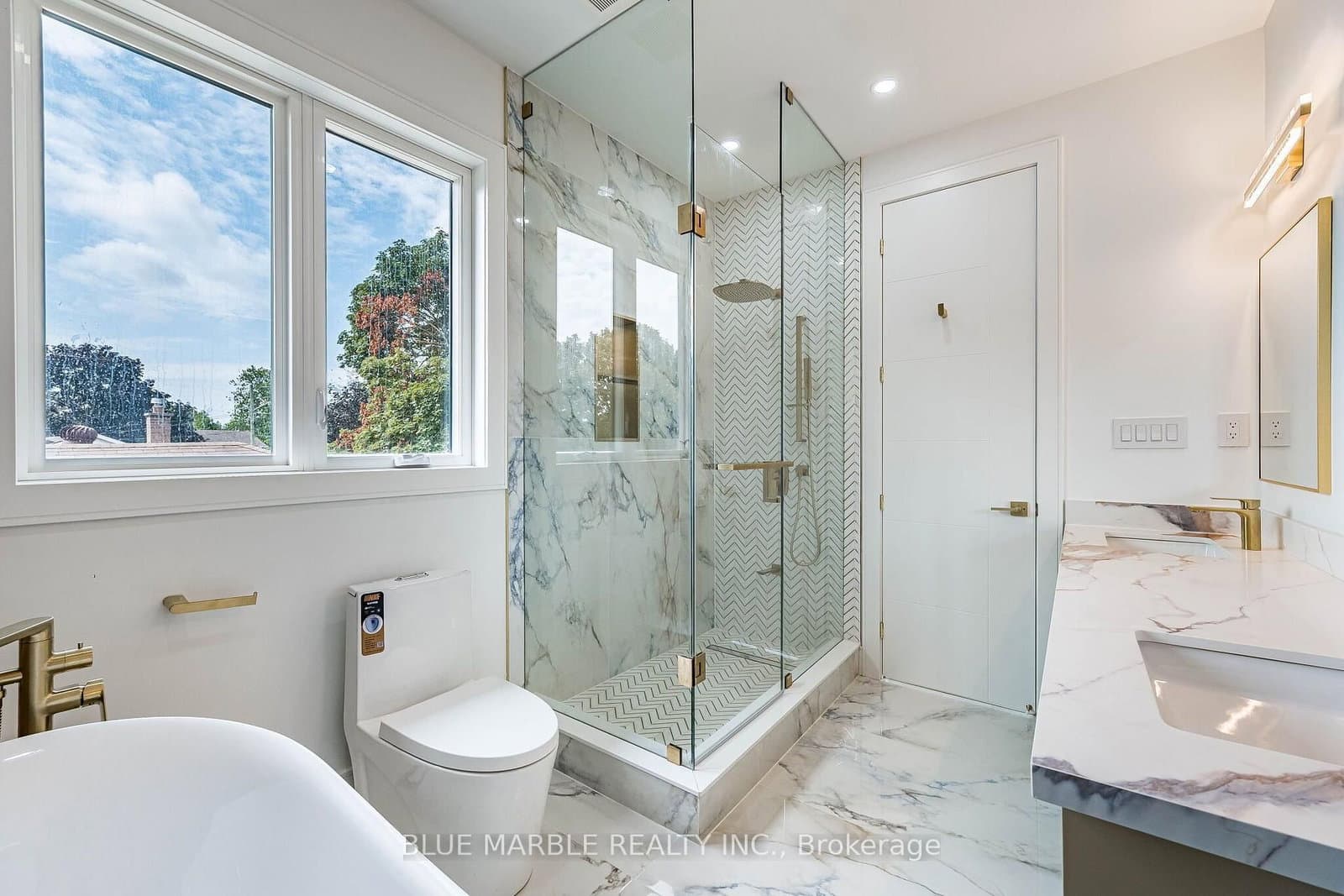320 Kingsleigh Court thumbnail 27