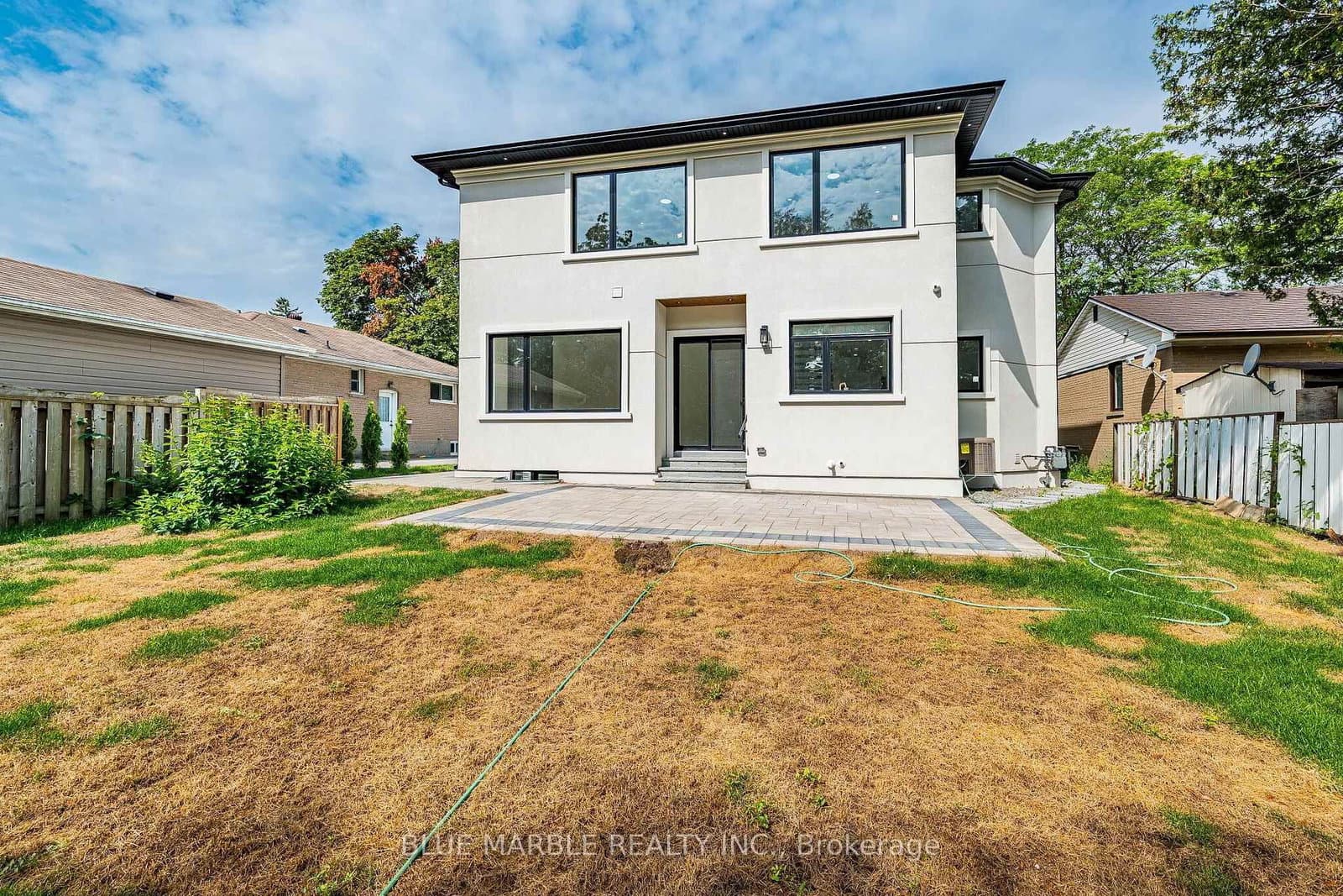 320 Kingsleigh Court thumbnail 48