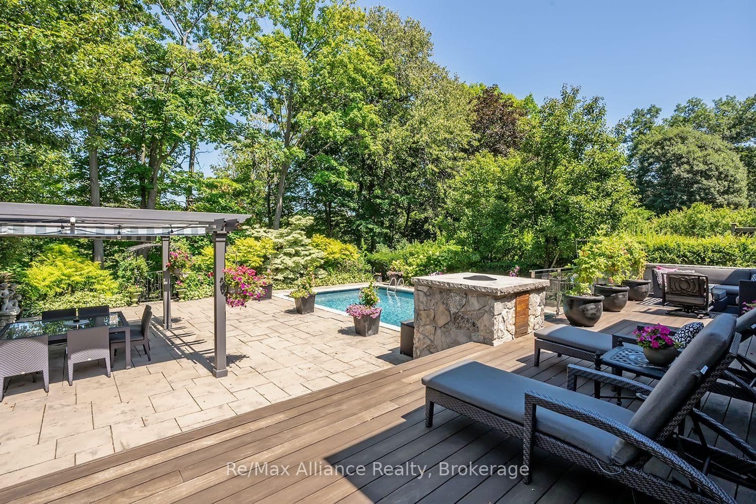 379 River Side Drive thumbnail 38