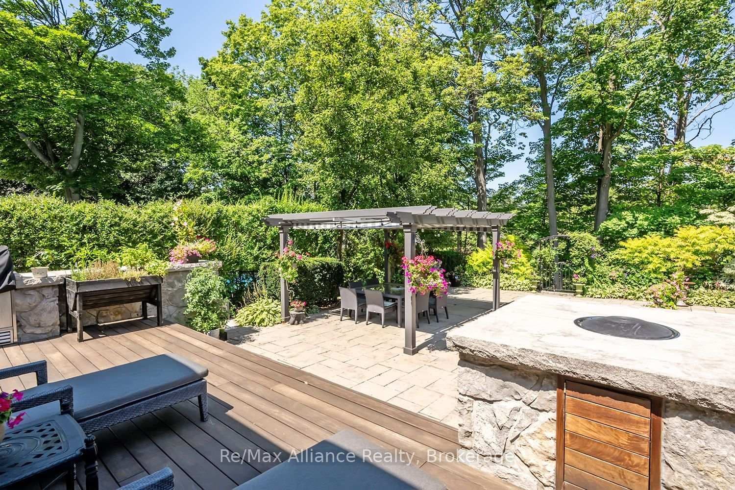 379 River Side Drive thumbnail 43
