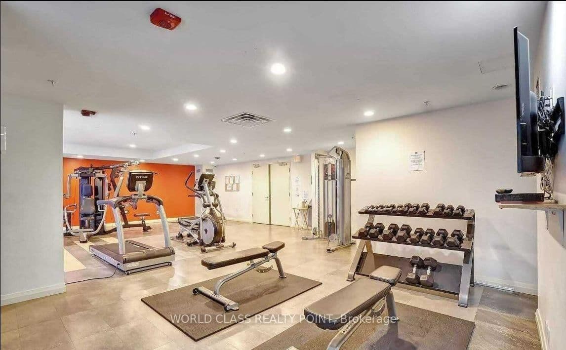 15 James Finlay Way, Unit 806 thumbnail 14