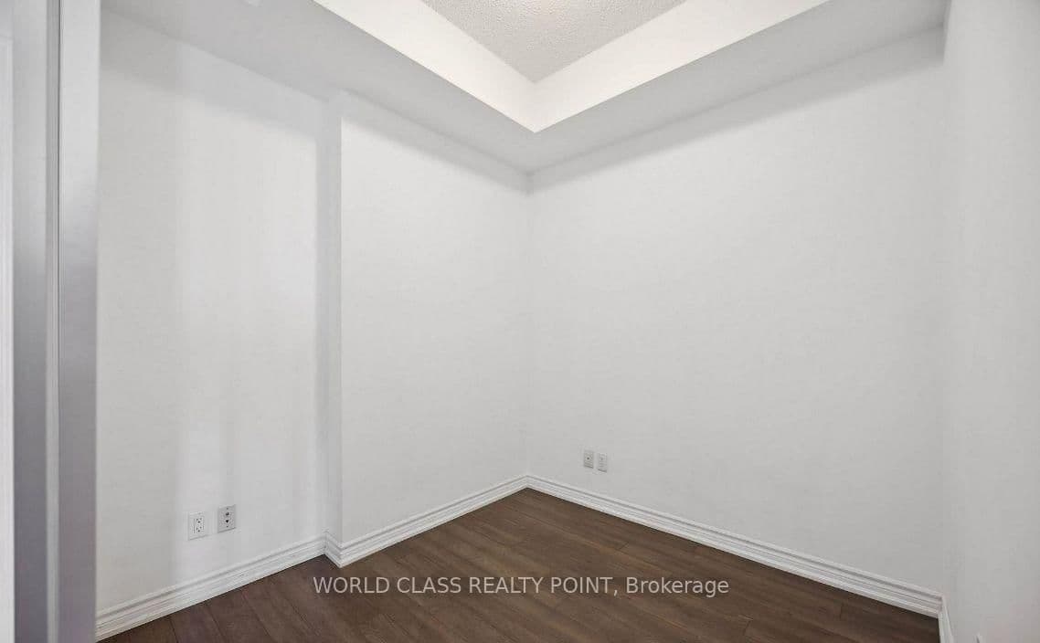 15 James Finlay Way, Unit 806 thumbnail 7