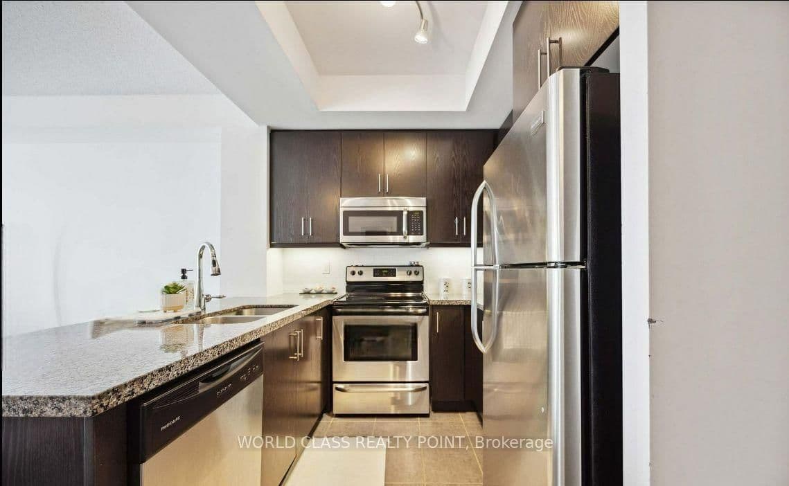 15 James Finlay Way, Unit 806 thumbnail 9
