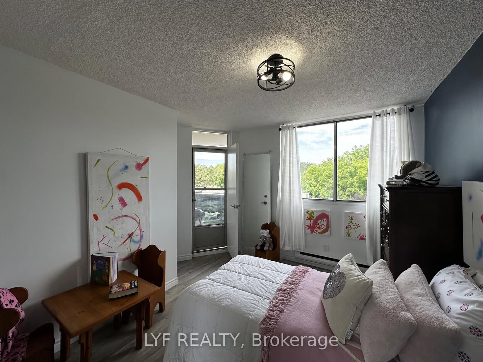 81 MILLSIDE Drive, Unit 401 thumbnail 12