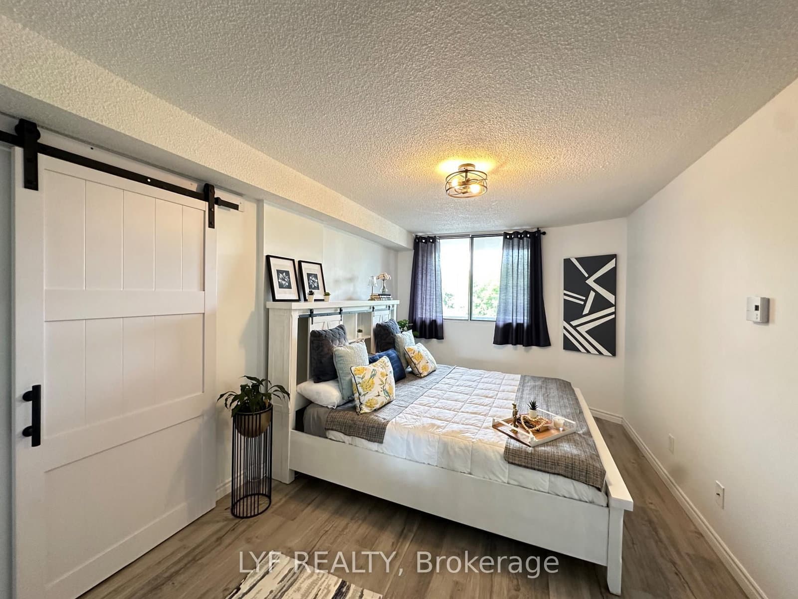 81 MILLSIDE Drive, Unit 401 thumbnail 13