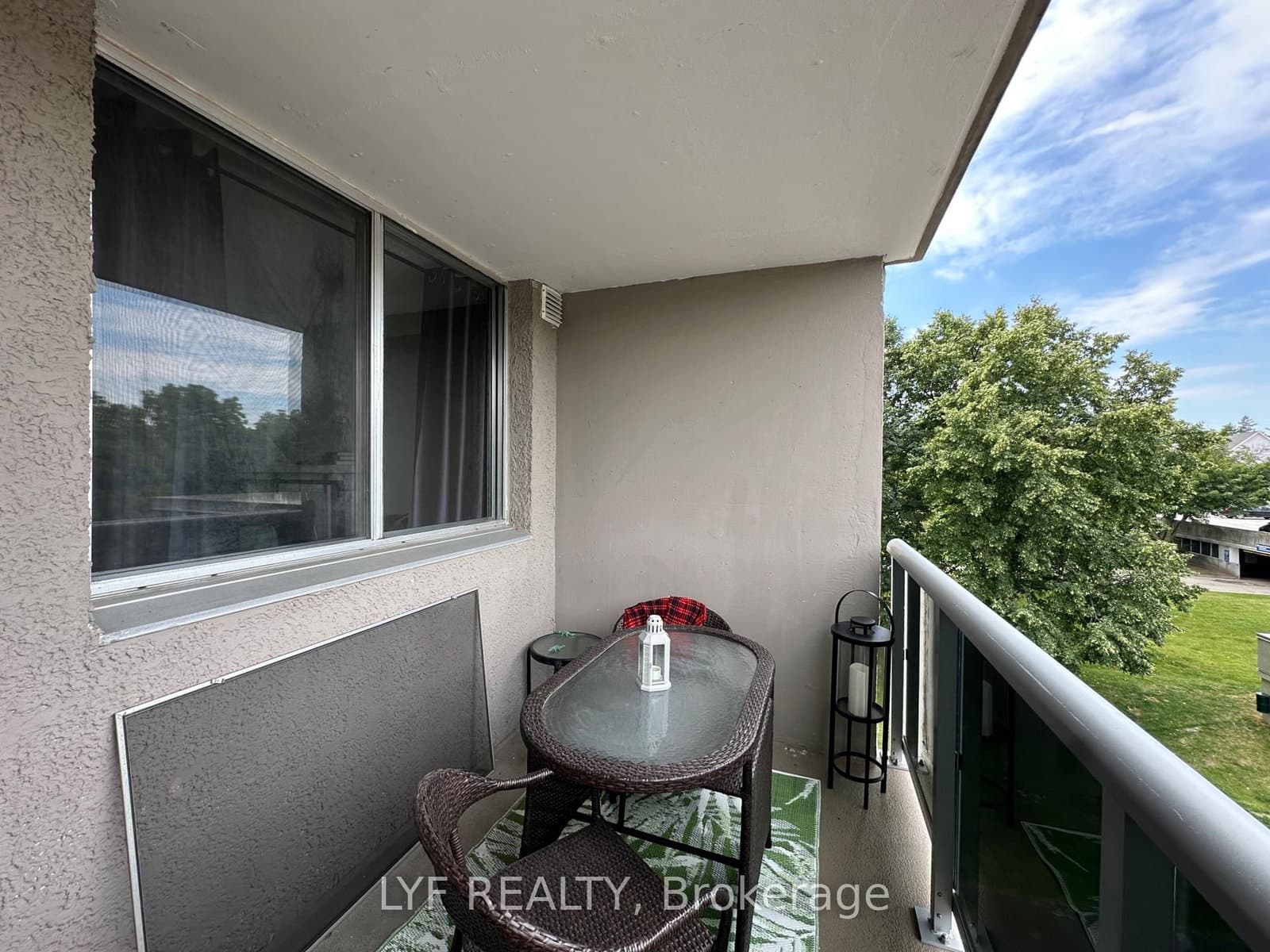 81 MILLSIDE Drive, Unit 401 thumbnail 17