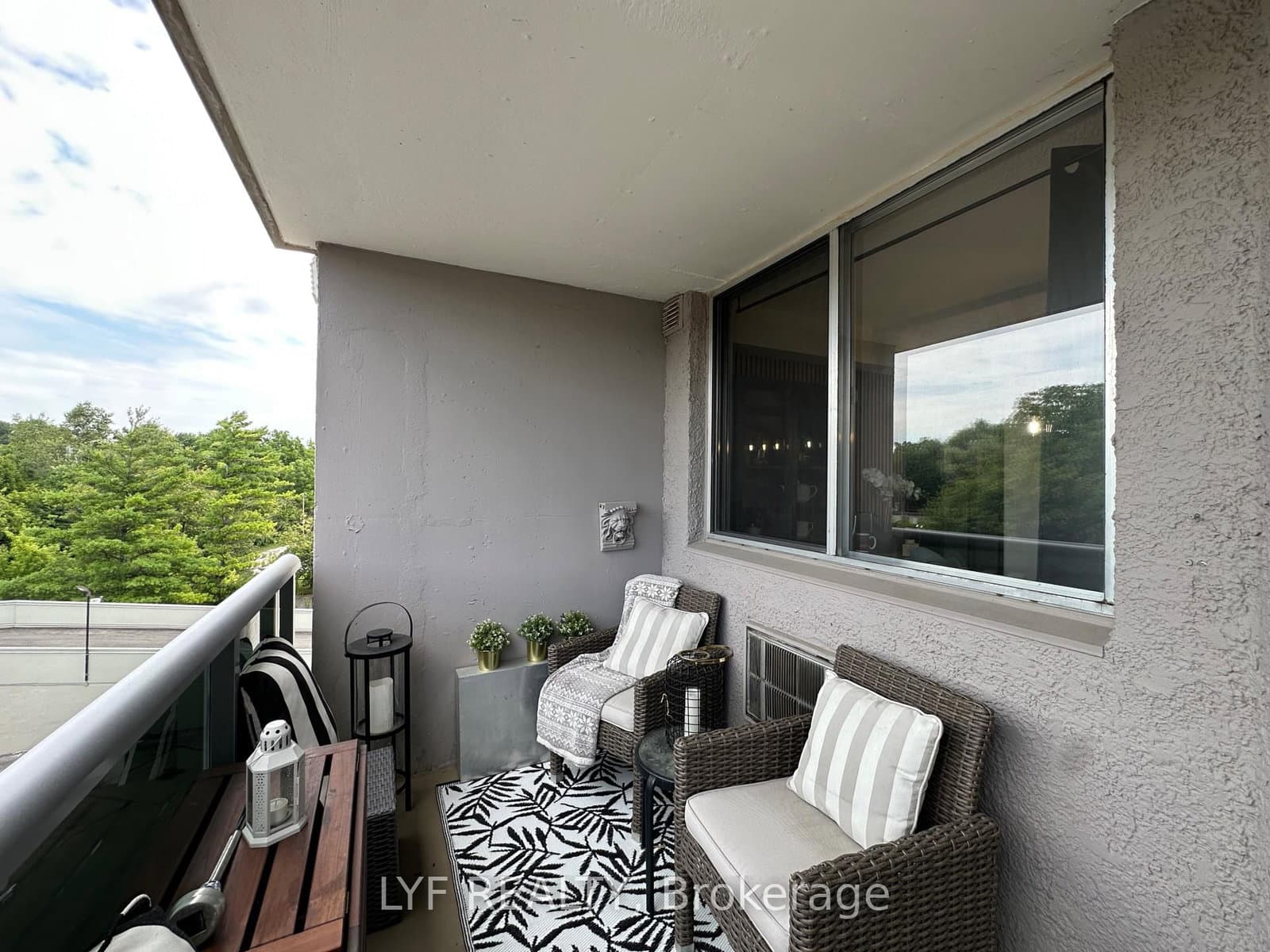 81 MILLSIDE Drive, Unit 401 thumbnail 19
