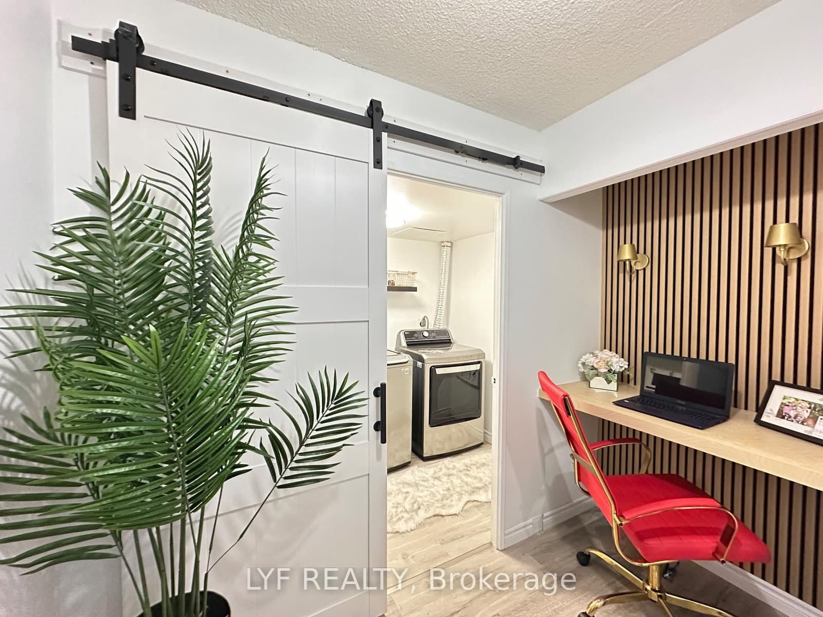 81 MILLSIDE Drive, Unit 401 thumbnail 2