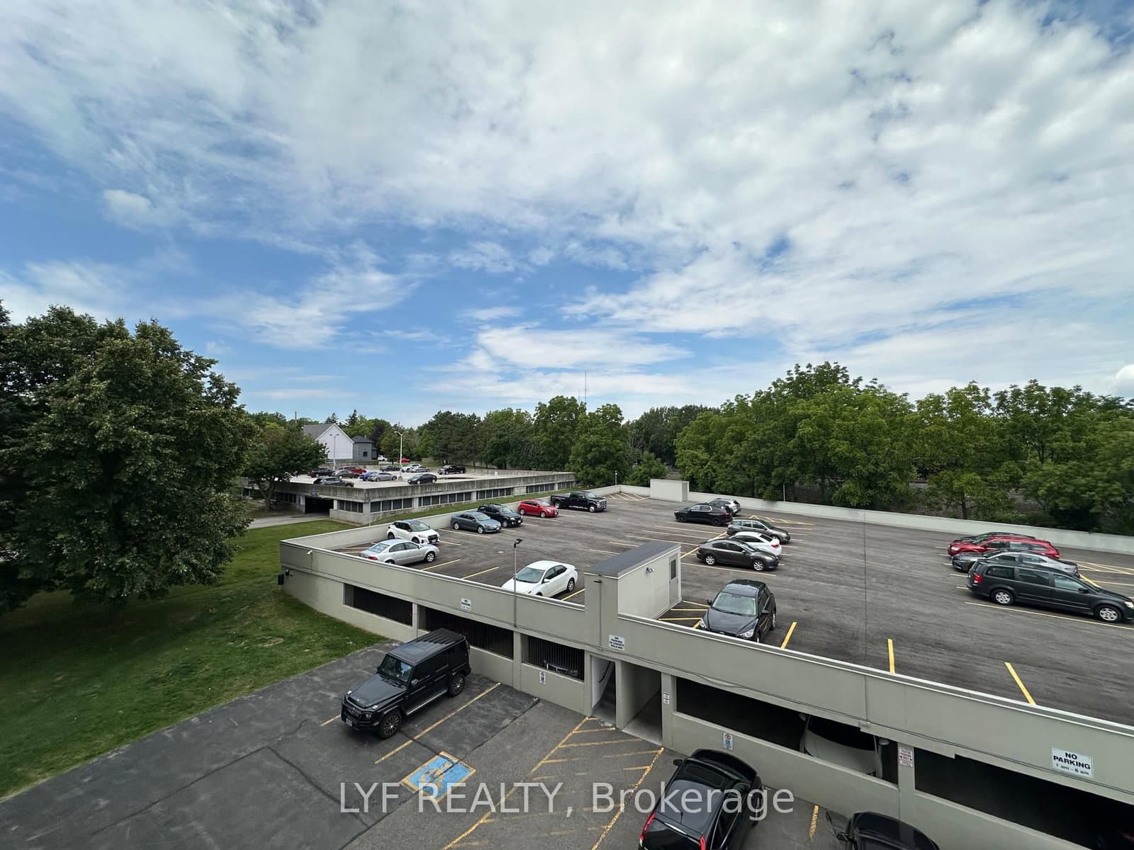 81 MILLSIDE Drive, Unit 401 thumbnail 20