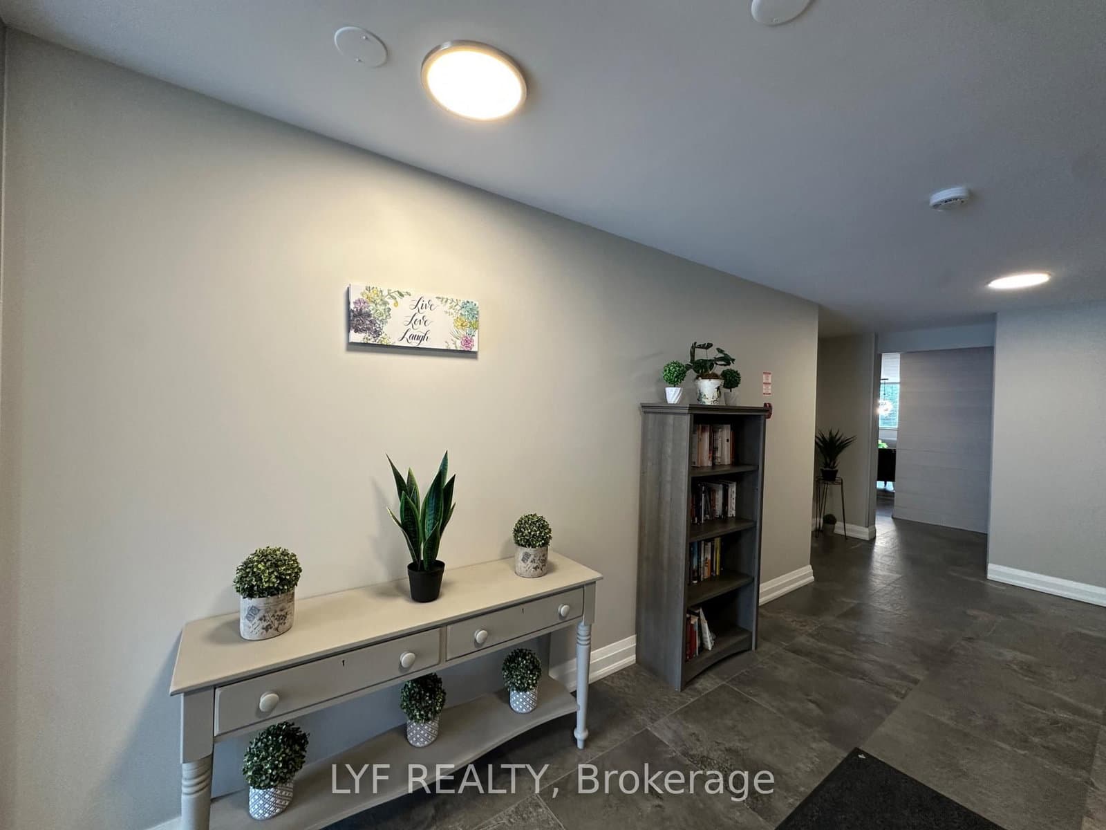 81 MILLSIDE Drive, Unit 401 thumbnail 22
