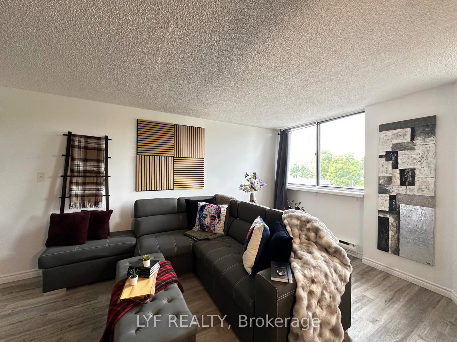 81 MILLSIDE Drive, Unit 401 thumbnail 8