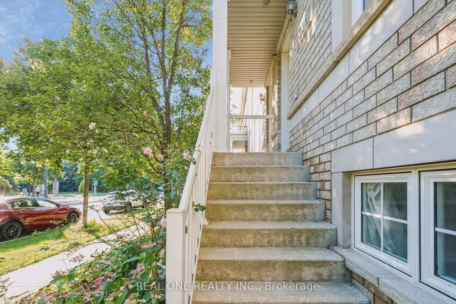 2350 Sutton Drive thumbnail 6