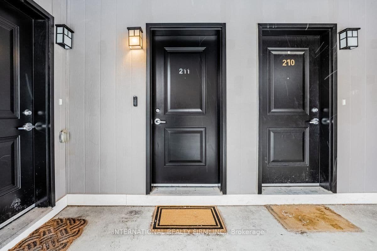 1206 Main Street E, Unit 211 thumbnail 2