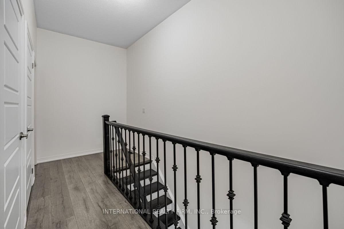 1206 Main Street E, Unit 211 thumbnail 20
