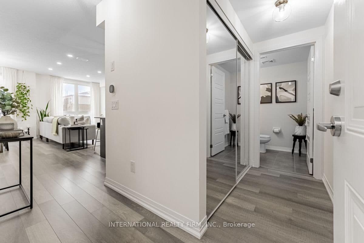 1206 Main Street E, Unit 211 thumbnail 4
