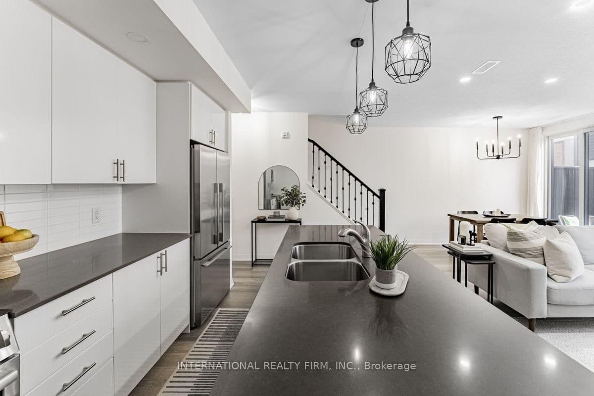 1206 Main Street E, Unit 211 thumbnail 7