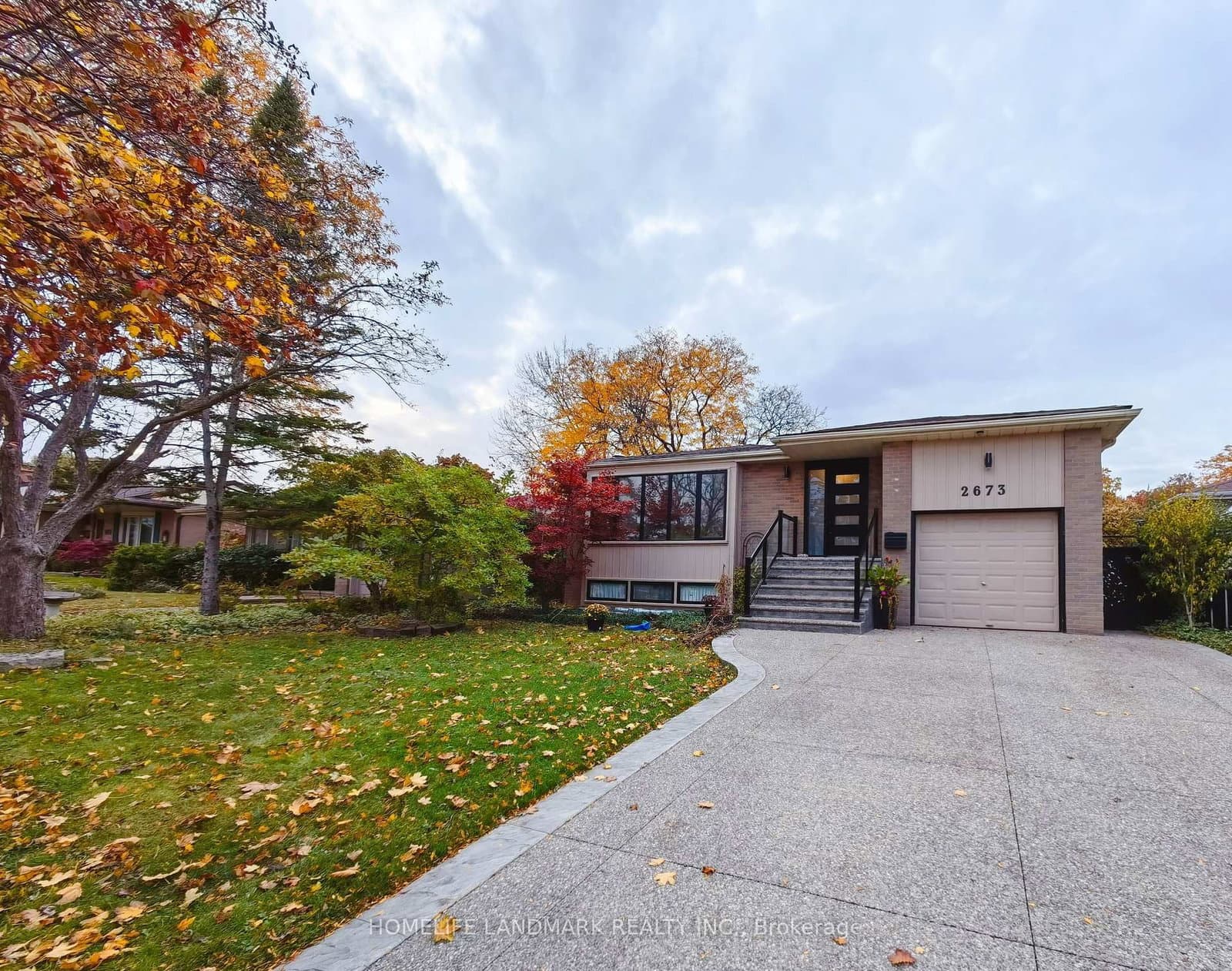 2673 Constable Road thumbnail 2