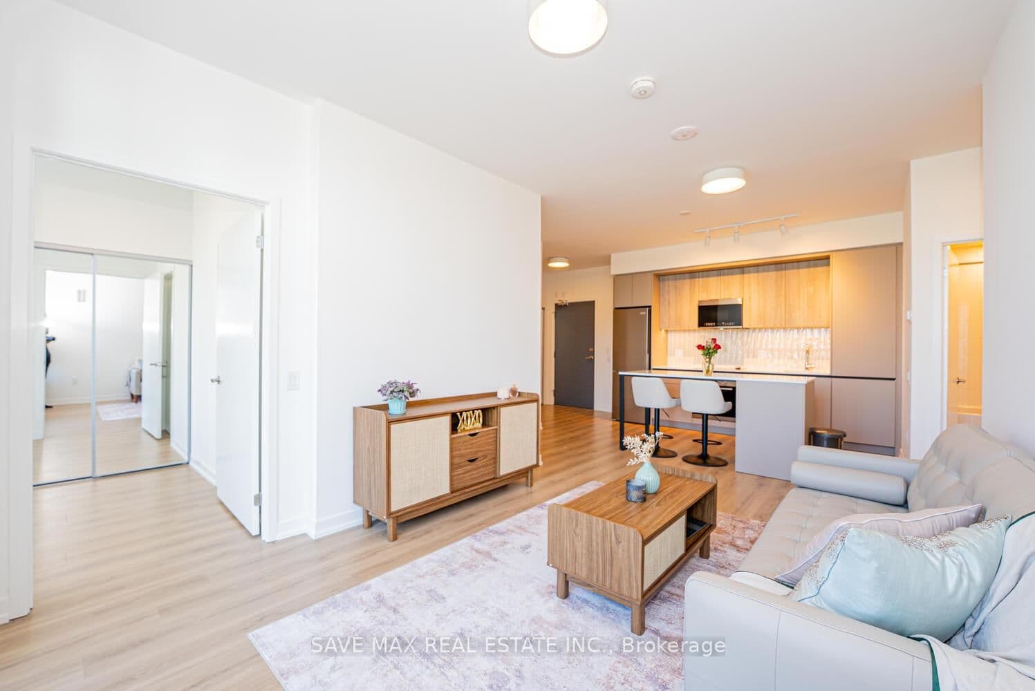 2485 Eglinton Avenue W, Unit 402 thumbnail 14