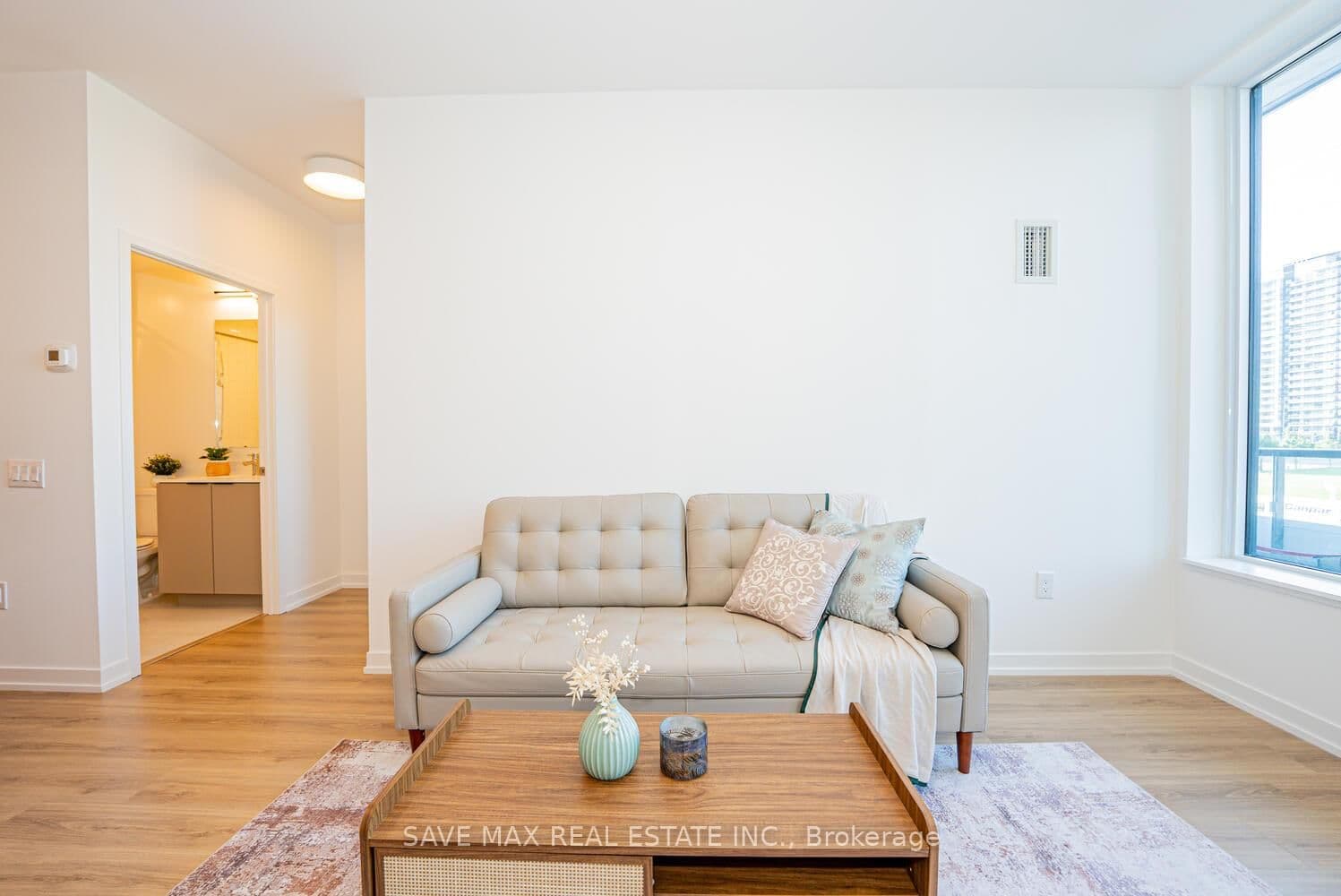 2485 Eglinton Avenue W, Unit 402 thumbnail 16