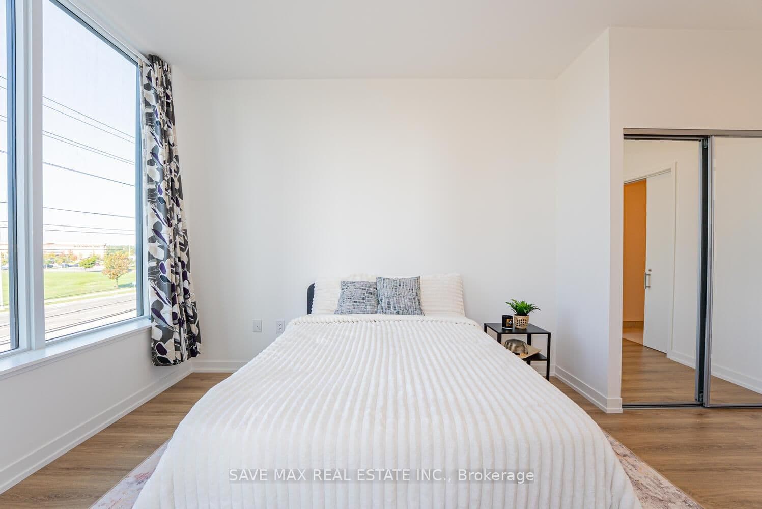 2485 Eglinton Avenue W, Unit 402 thumbnail 22
