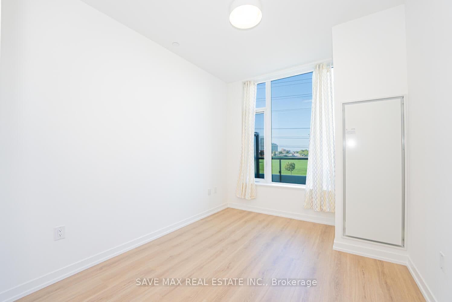 2485 Eglinton Avenue W, Unit 402 thumbnail 23
