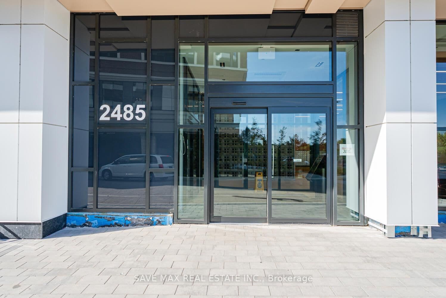 2485 Eglinton Avenue W, Unit 402 thumbnail 4