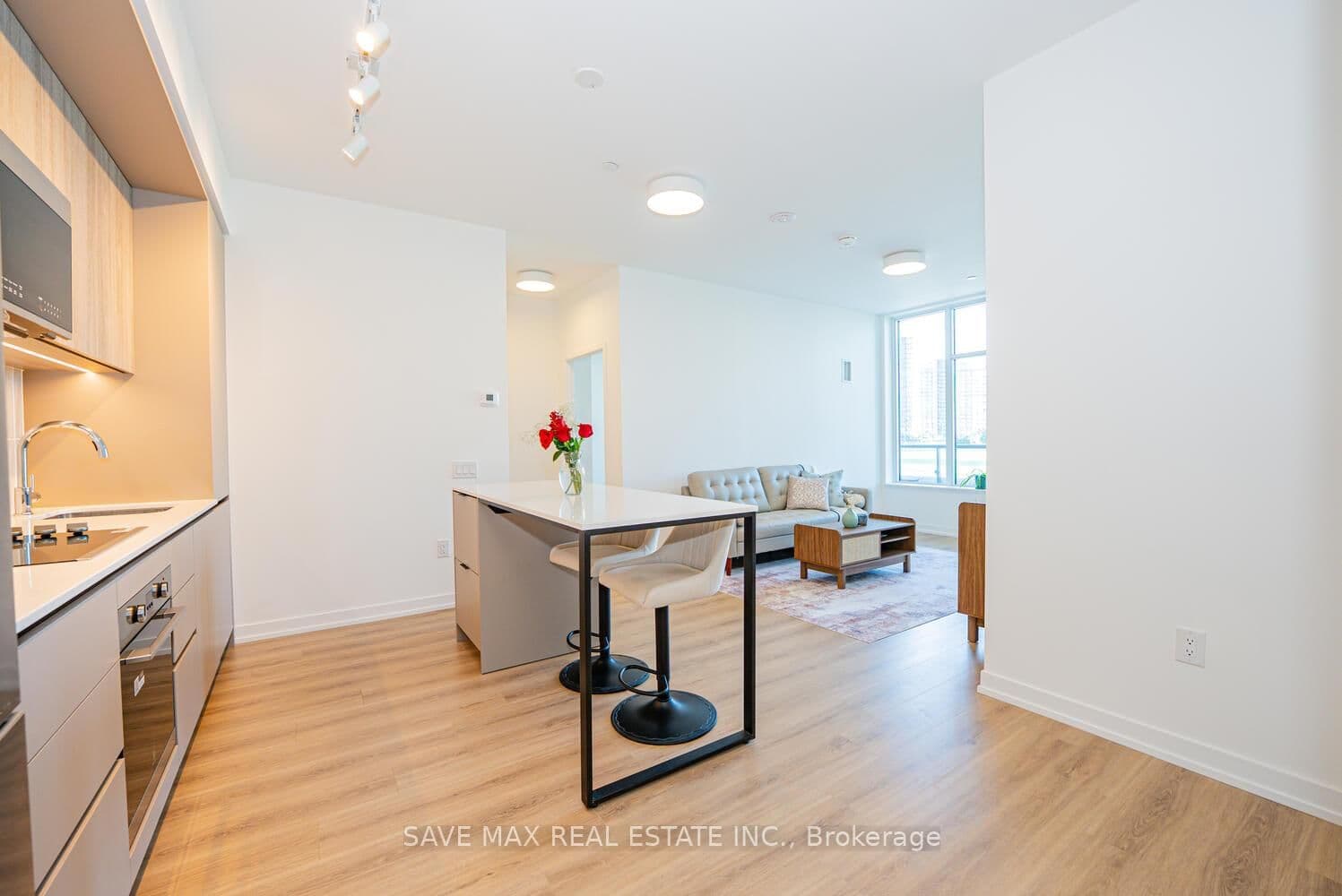 2485 Eglinton Avenue W, Unit 402 thumbnail 8