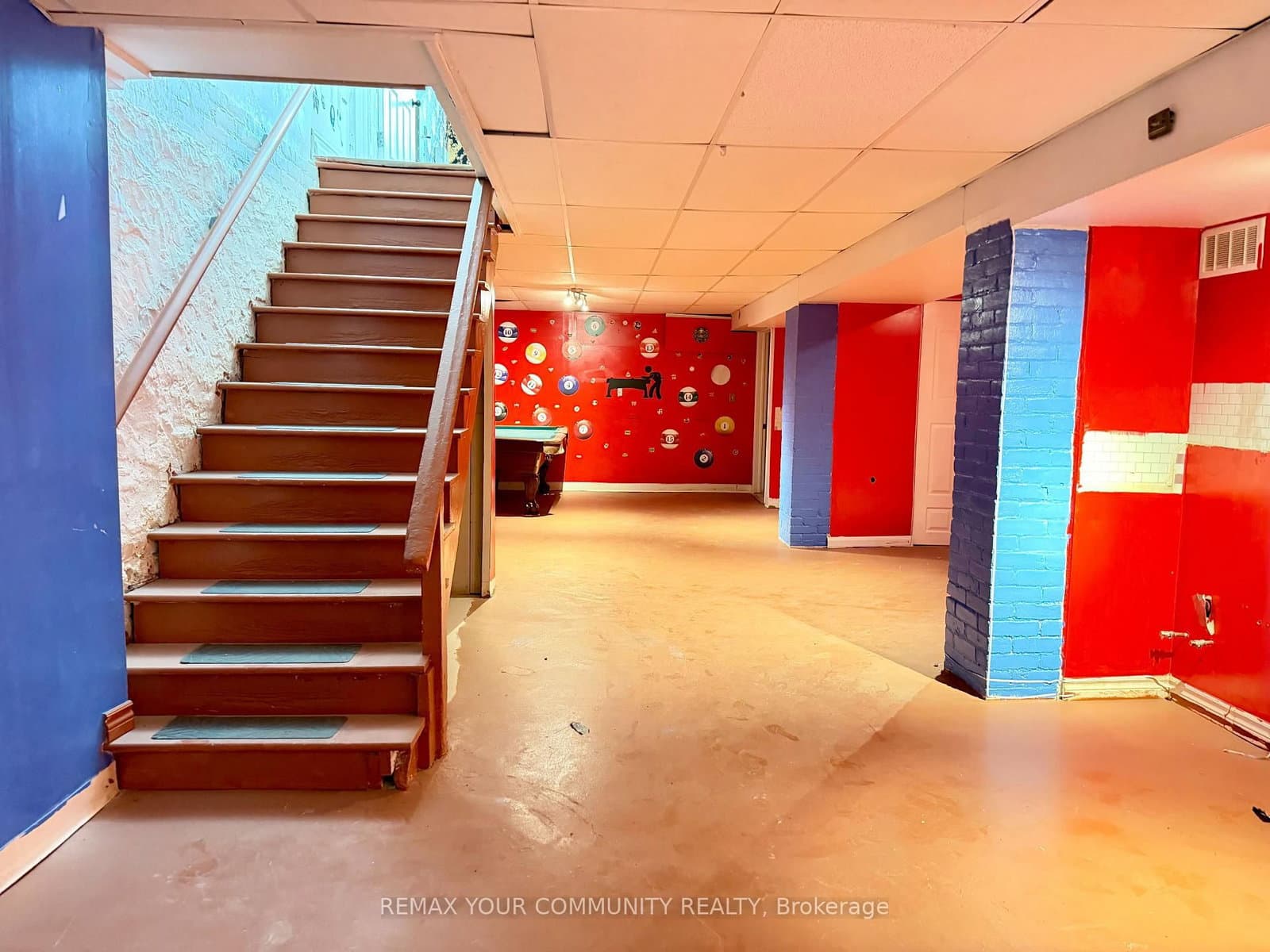 3052 Dundas Street W thumbnail 2
