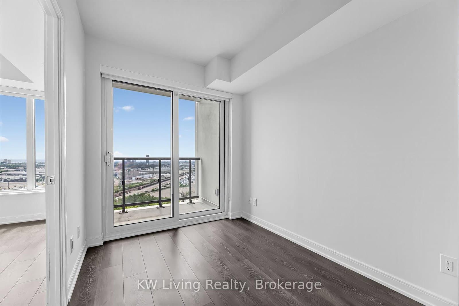 30 Samuel Wood Way, Unit 2009 thumbnail 12