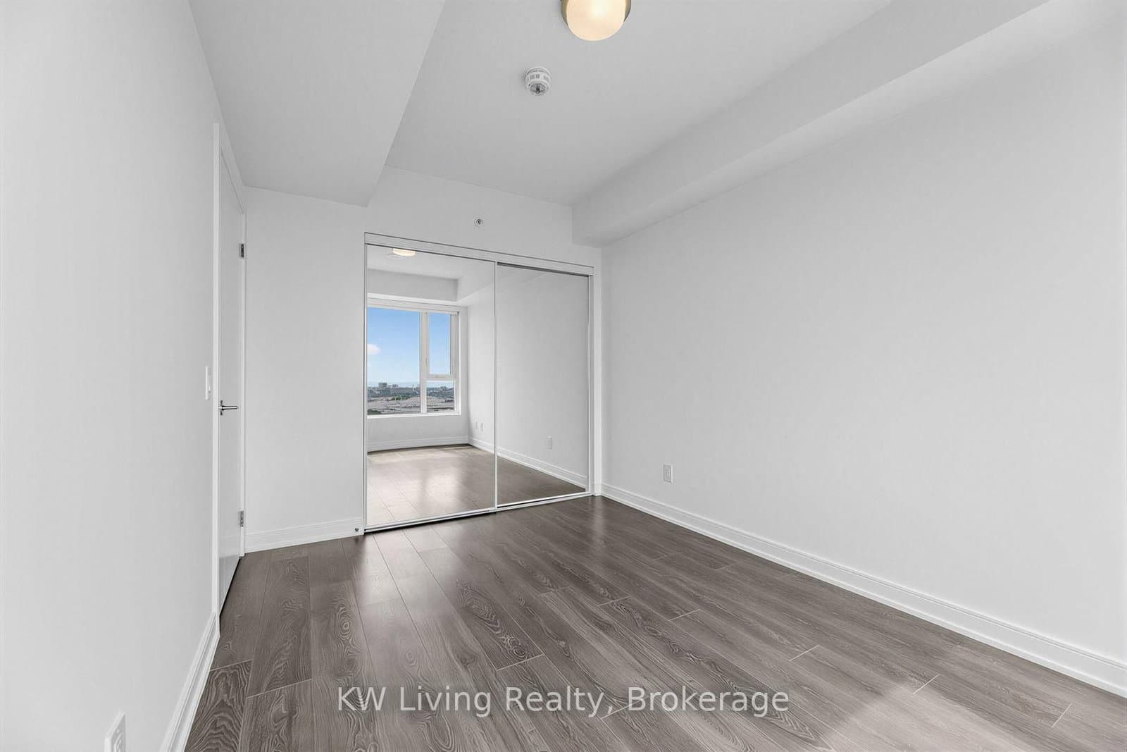 30 Samuel Wood Way, Unit 2009 thumbnail 18