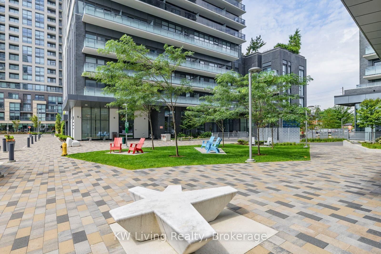 30 Samuel Wood Way, Unit 2009 thumbnail 3