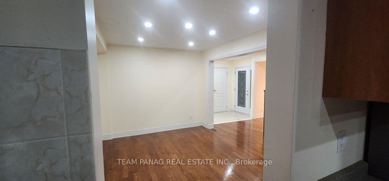 12 Jeremy Place, Unit #Upper thumbnail 18