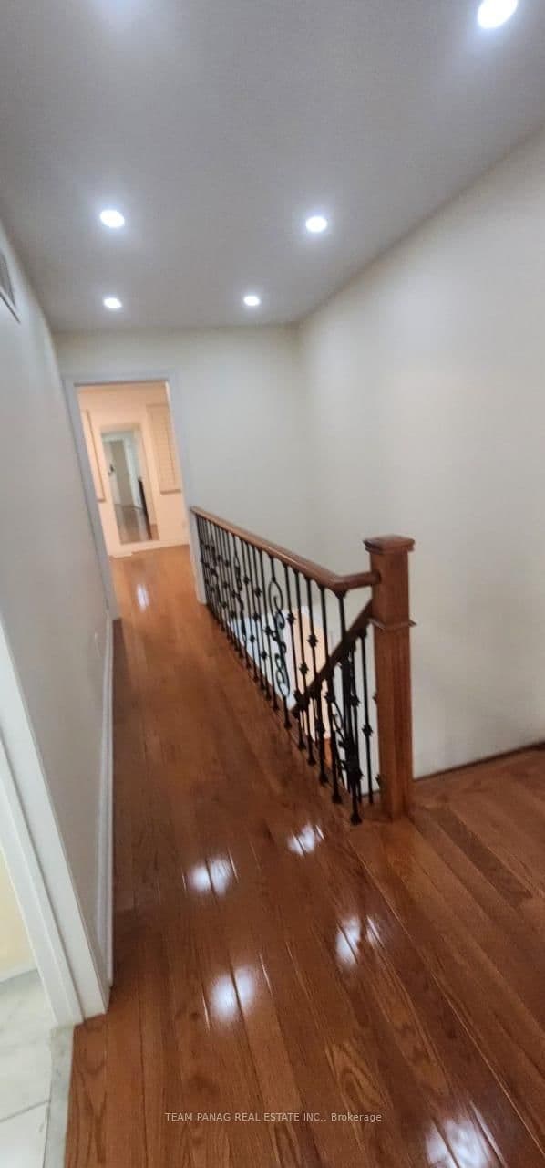 12 Jeremy Place, Unit #Upper thumbnail 8