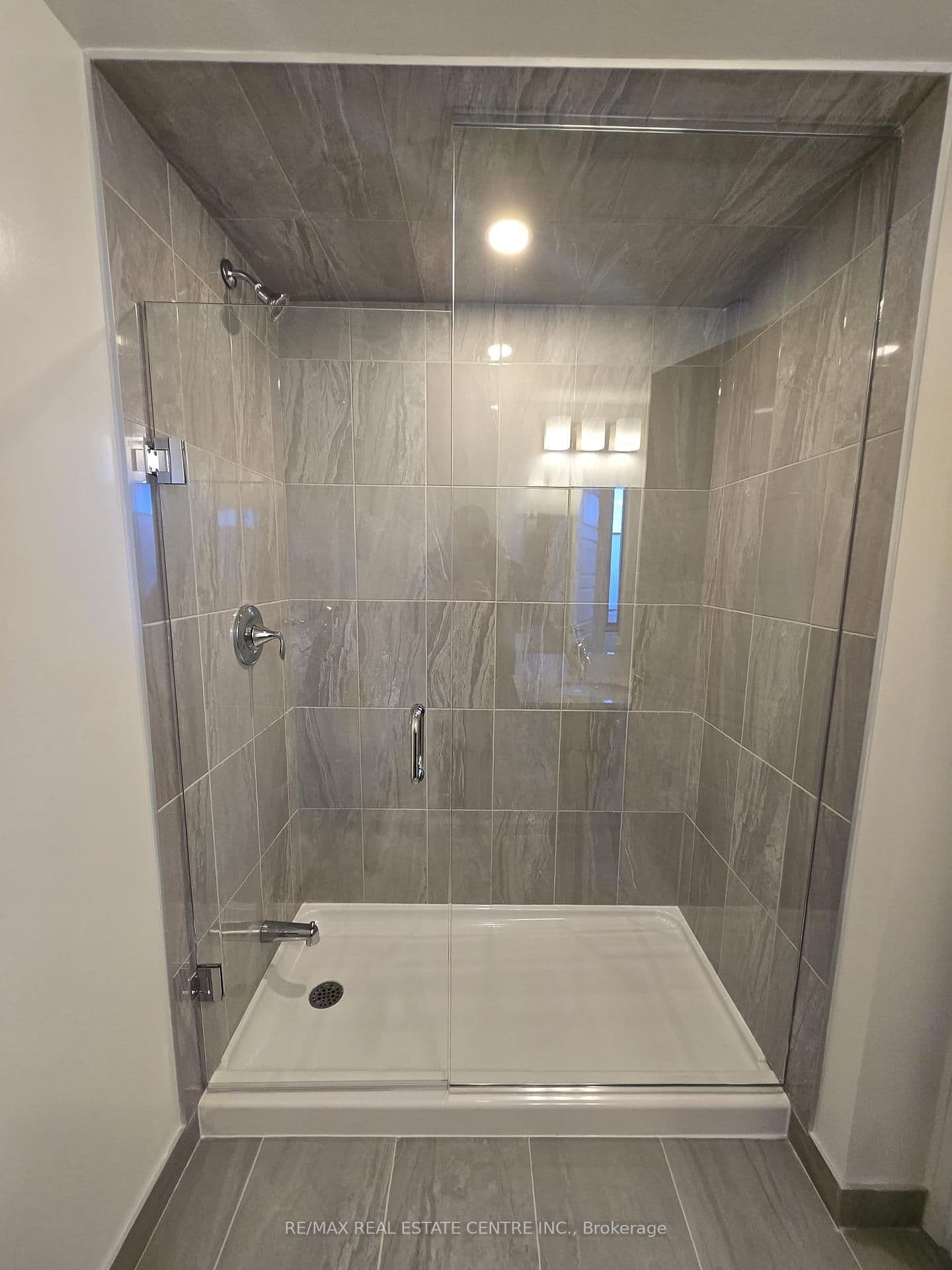 1415 Dundas Street S, Unit 701 thumbnail 8