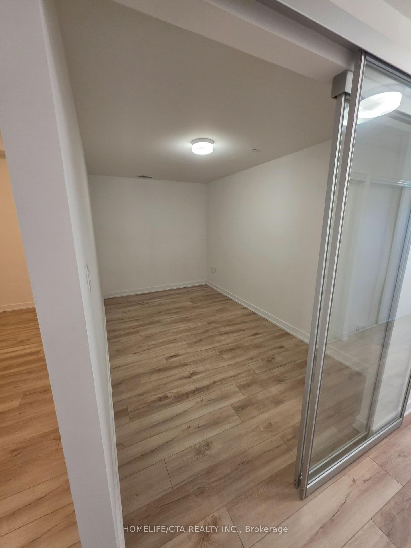 2433 Dufferin Street, Unit 208 thumbnail 11