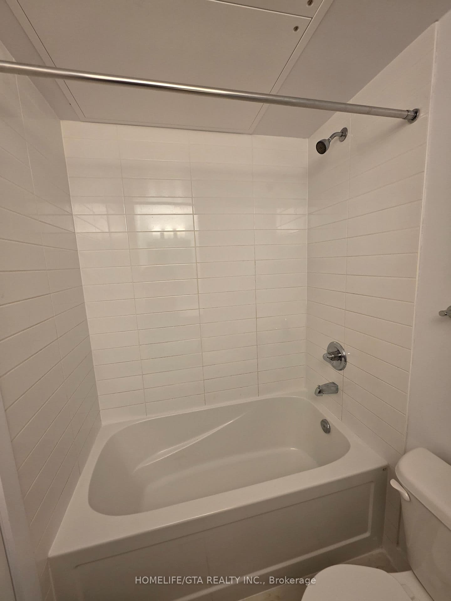 2433 Dufferin Street, Unit 208 thumbnail 15