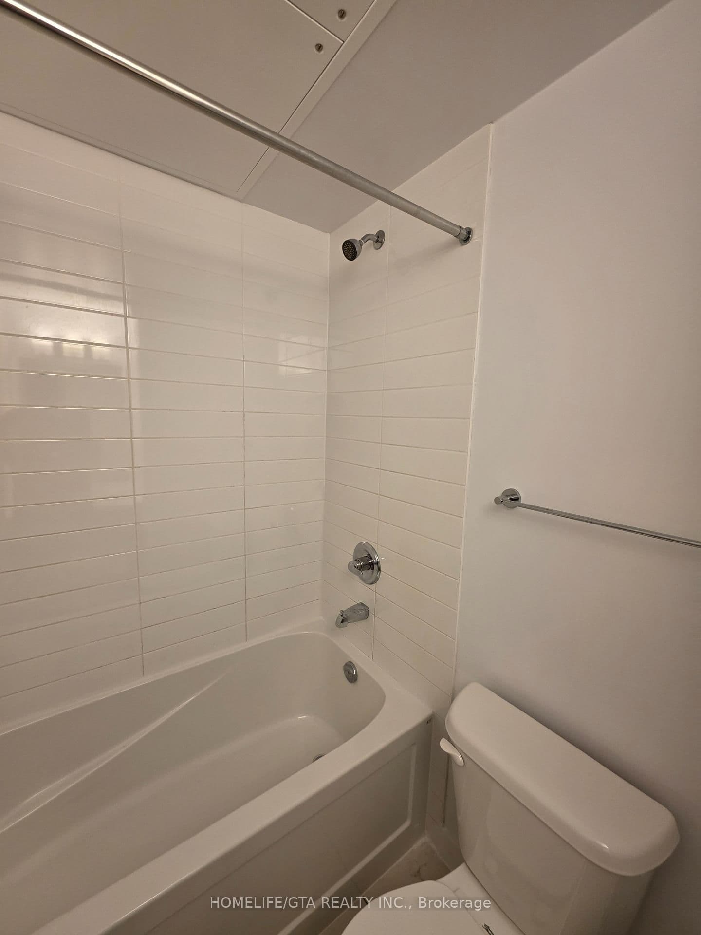 2433 Dufferin Street, Unit 208 thumbnail 16