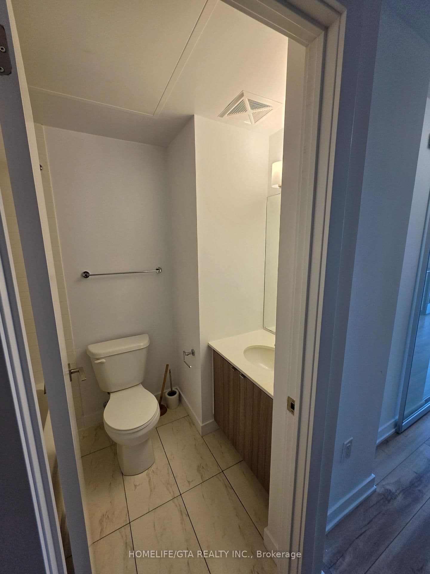 2433 Dufferin Street, Unit 208 thumbnail 18