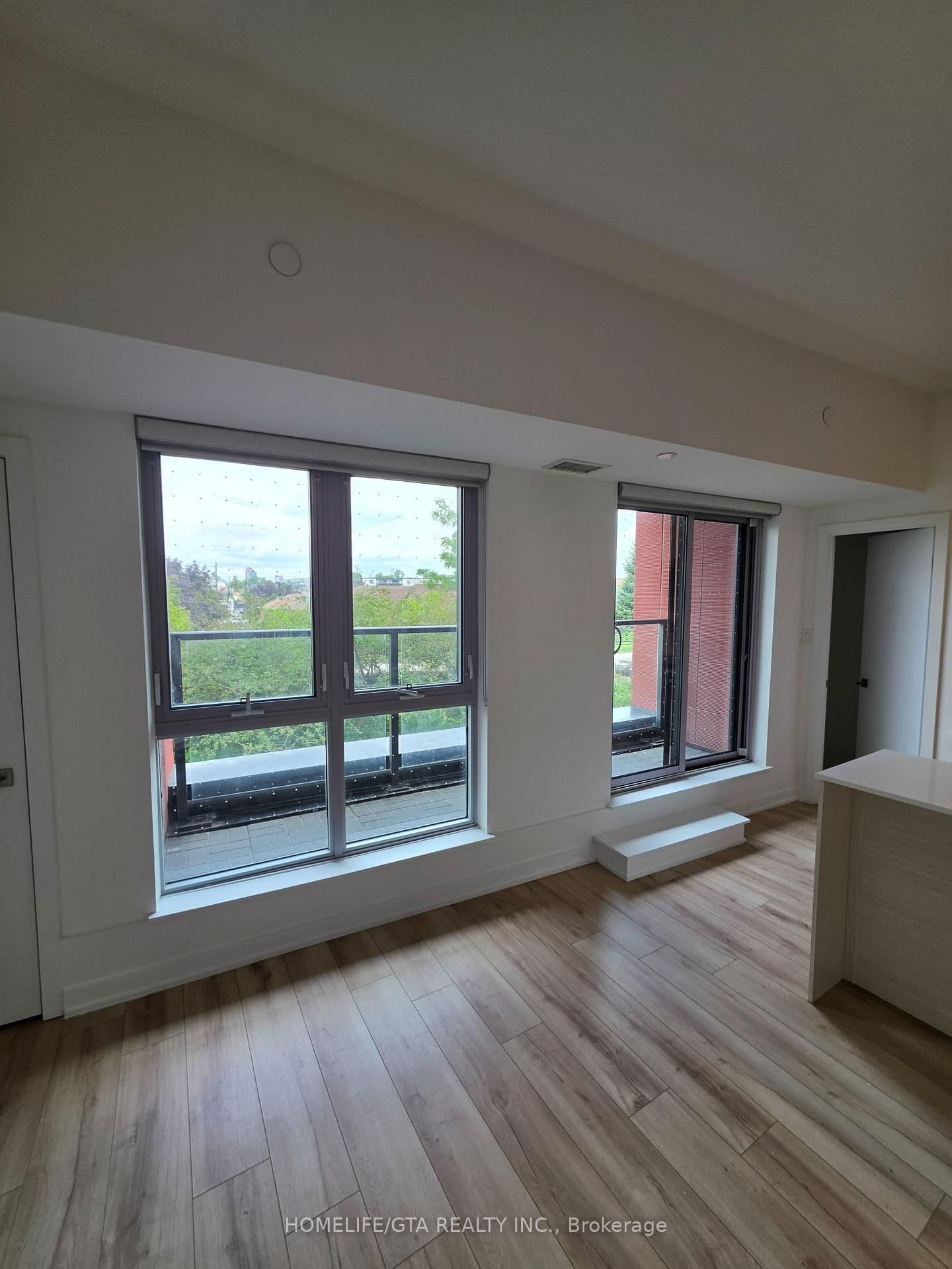 2433 Dufferin Street, Unit 208 thumbnail 35