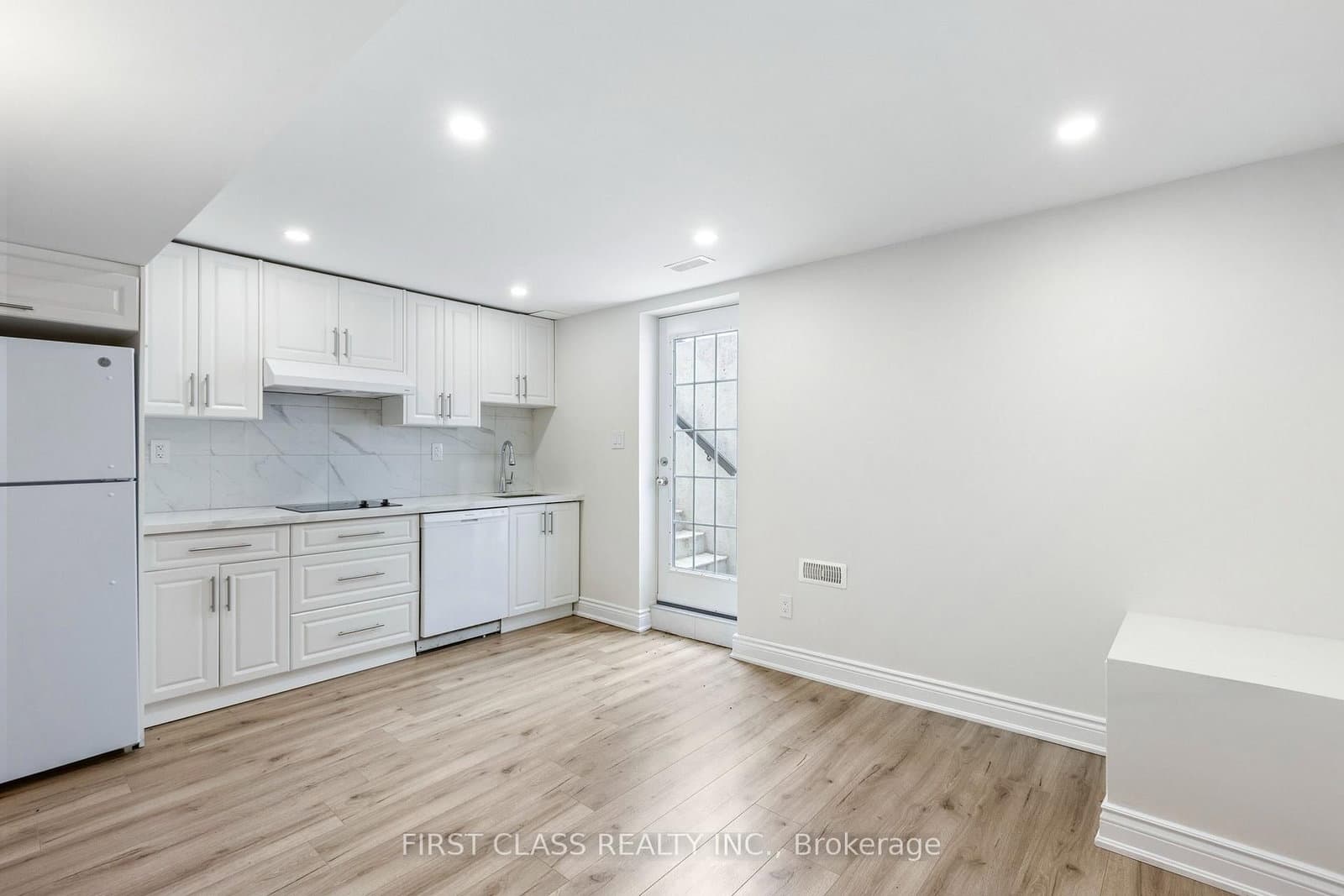 802 Yates Drive thumbnail 3