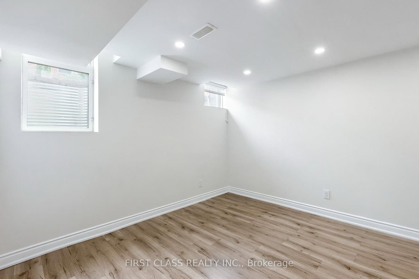 802 Yates Drive thumbnail 6