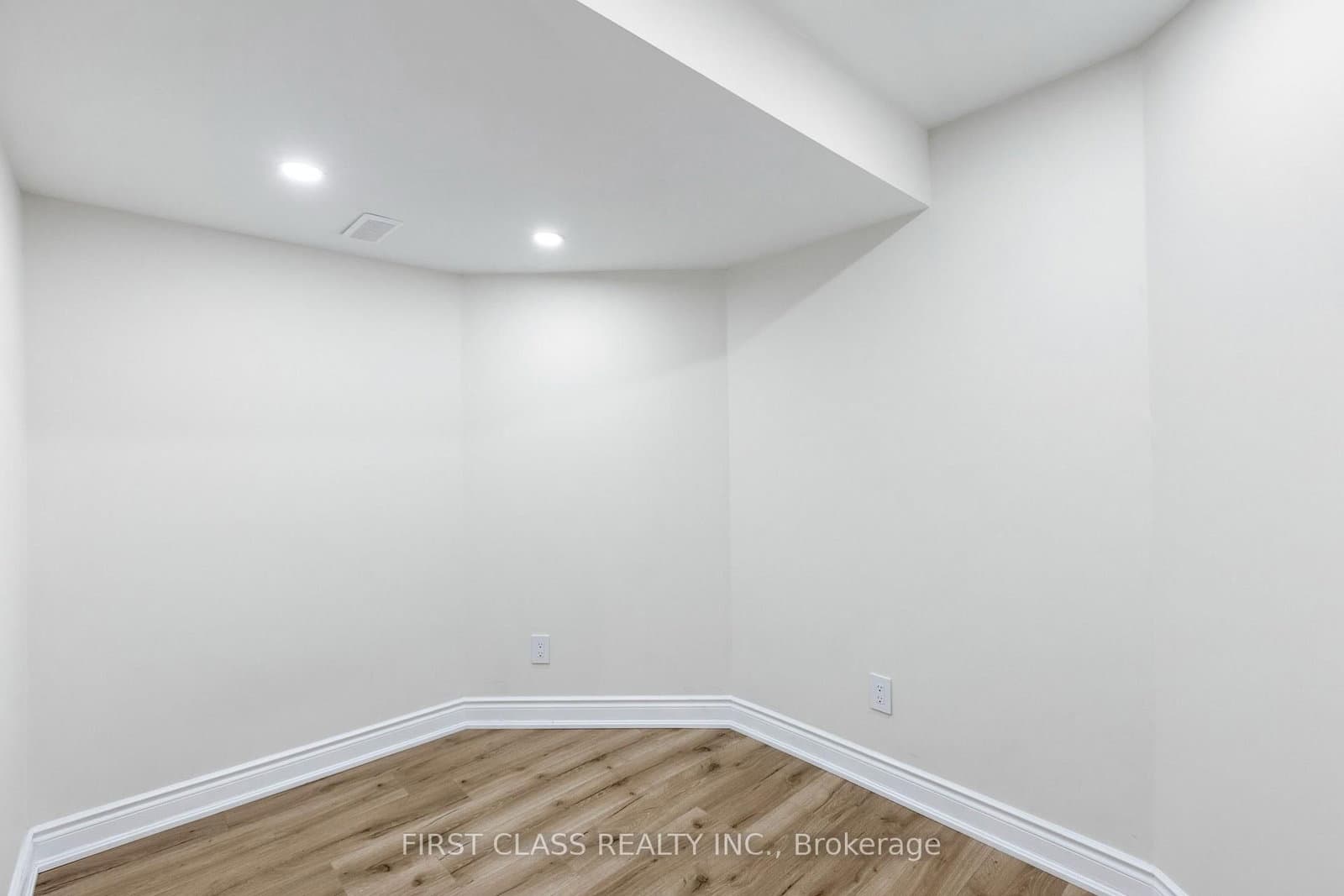 802 Yates Drive thumbnail 9