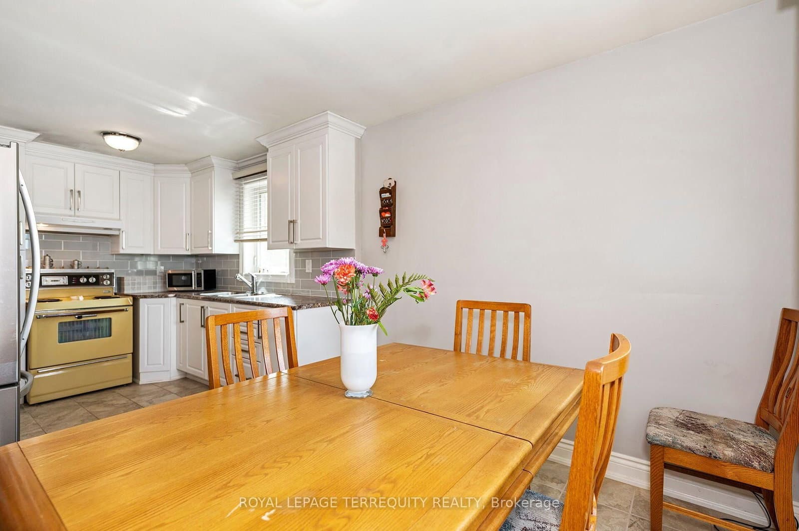19 Battersea Crescent thumbnail 7