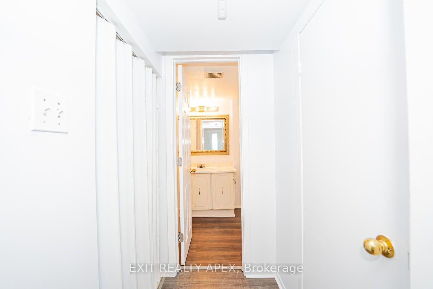 122 Centre Street N thumbnail 36