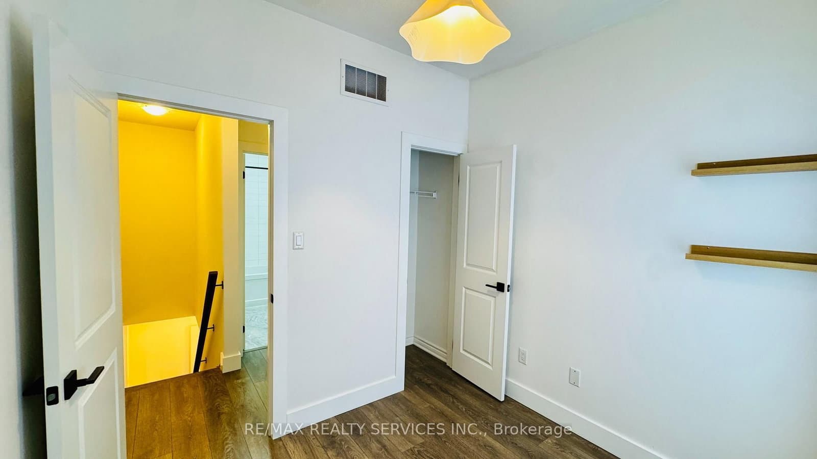 1159 Lloyd Landing thumbnail 21