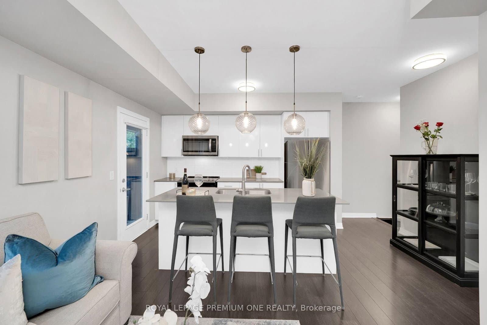 1202 Main Street E, Unit 108 thumbnail 2