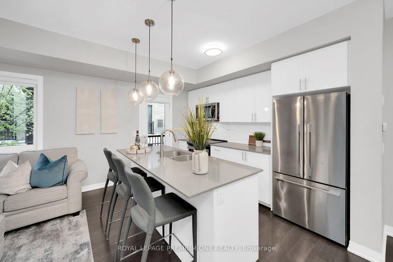 1202 Main Street E, Unit 108 thumbnail 3